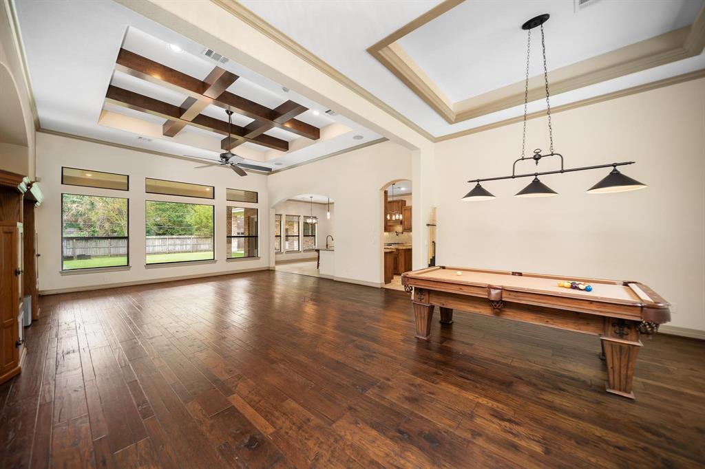 2414 Pebblebrook Circle, Conroe, Texas image 11