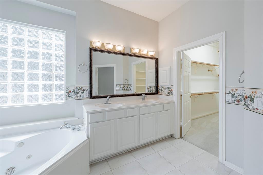 14 Devon Mill Place, The Woodlands, Texas image 25