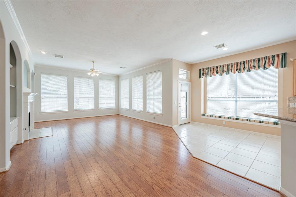14 Devon Mill Place, The Woodlands, Texas image 13