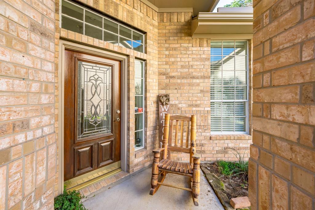 14 Devon Mill Place, The Woodlands, Texas image 2