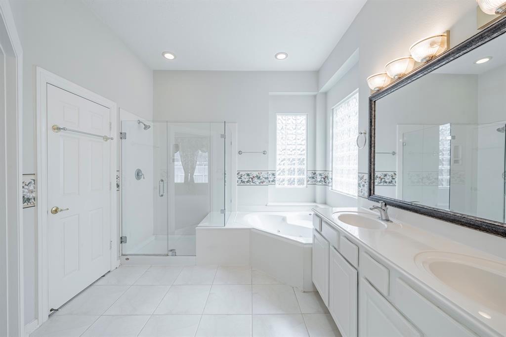 14 Devon Mill Place, The Woodlands, Texas image 26