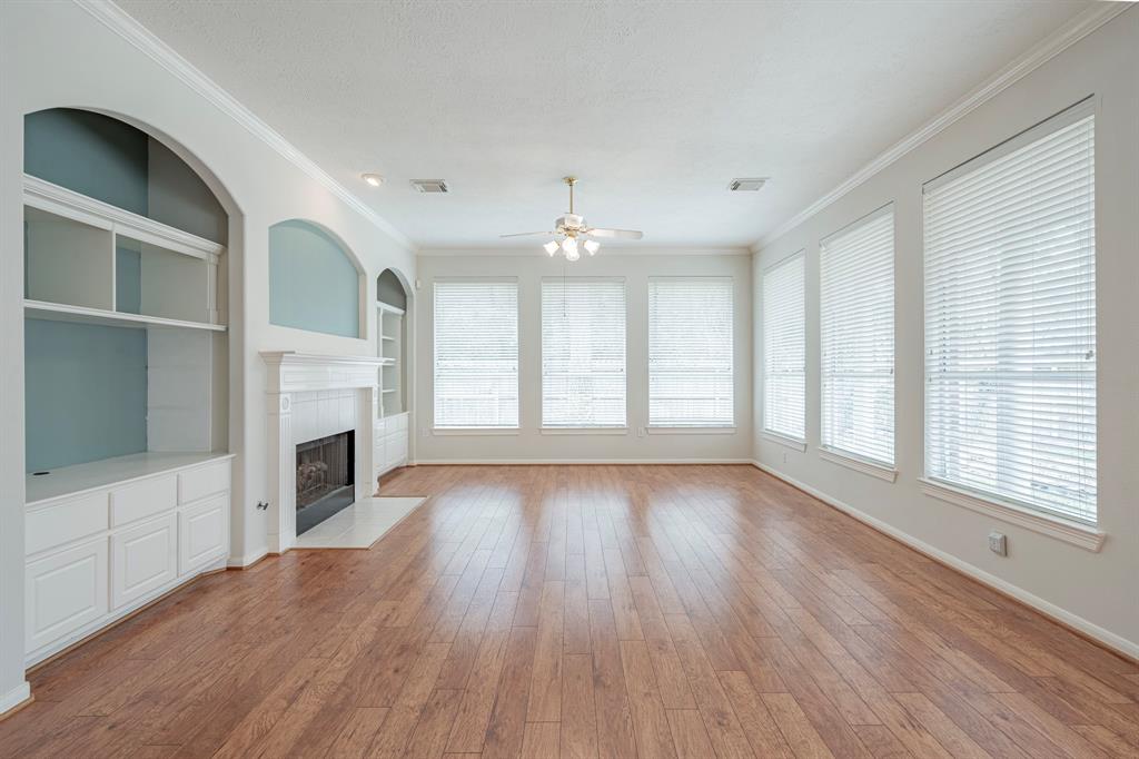 14 Devon Mill Place, The Woodlands, Texas image 11