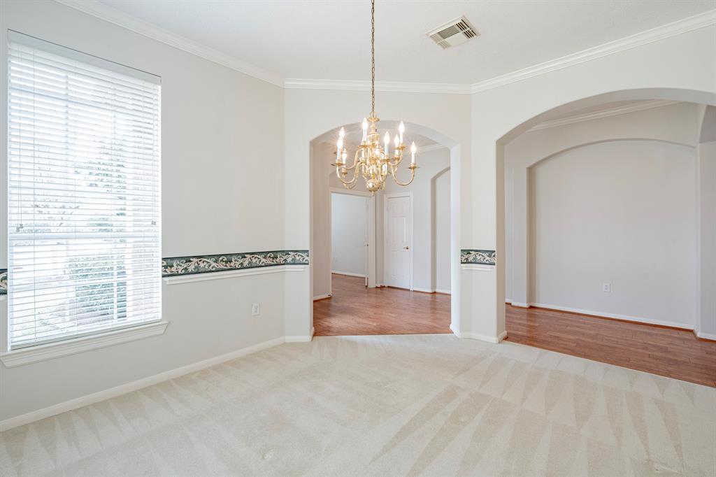 14 Devon Mill Place, The Woodlands, Texas image 9