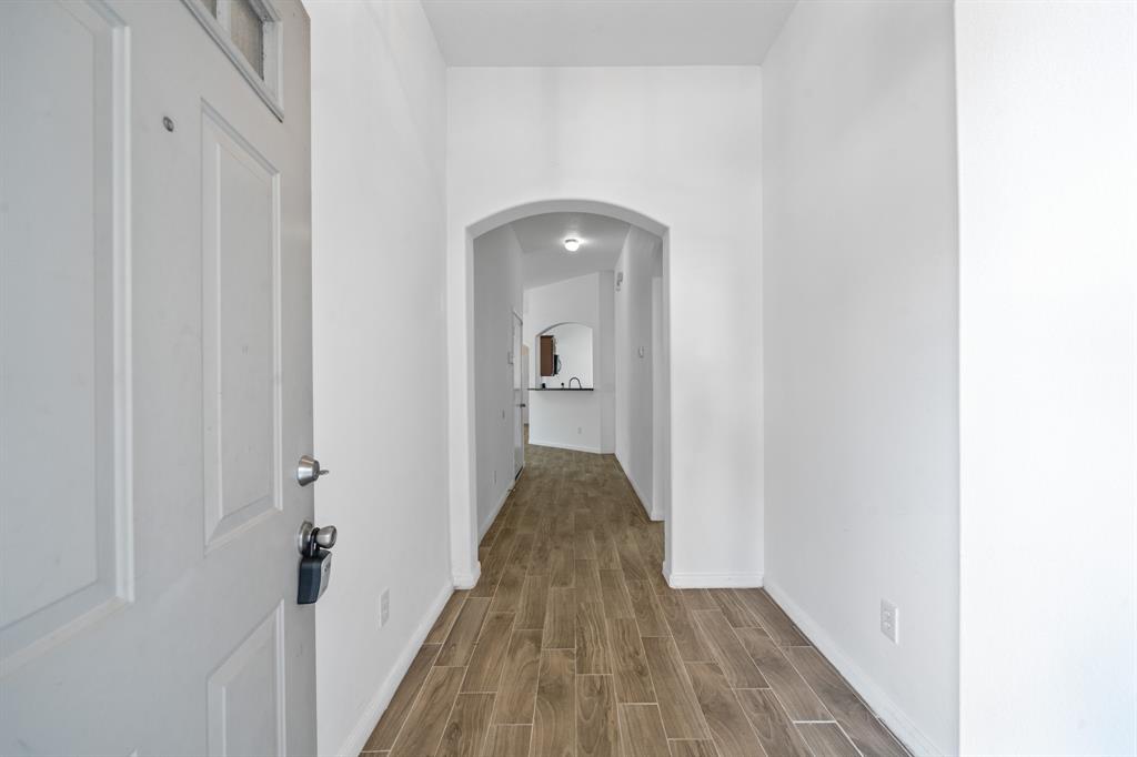 10015 Tulip Trails Court, Houston, Texas image 3