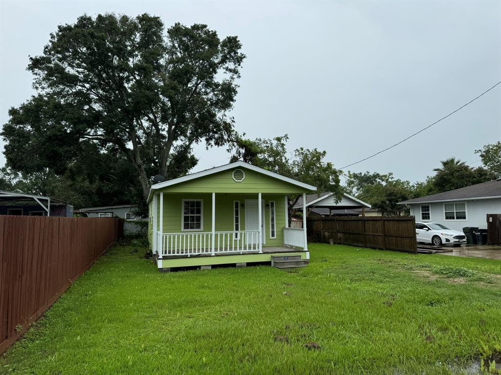 4124 Carl Street, Bacliff, Texas image 2