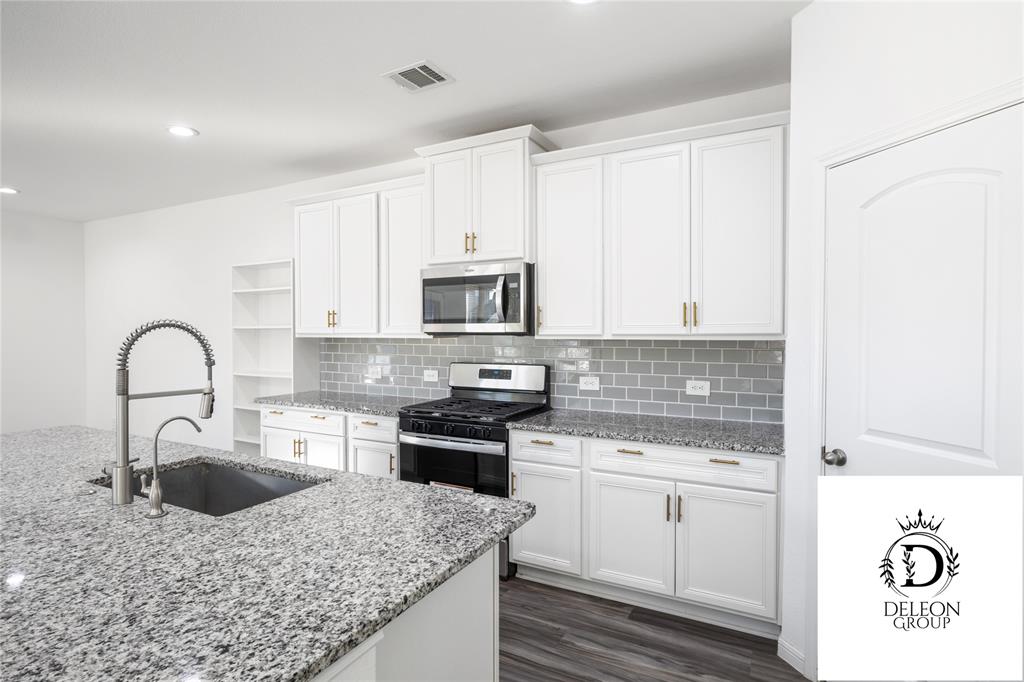 16011 Will Park Drive, Hockley, Texas image 12