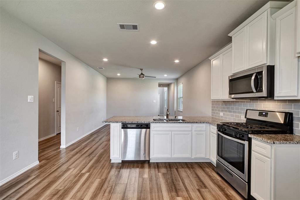 9244 Inland Leather Lane, Conroe, Texas image 19