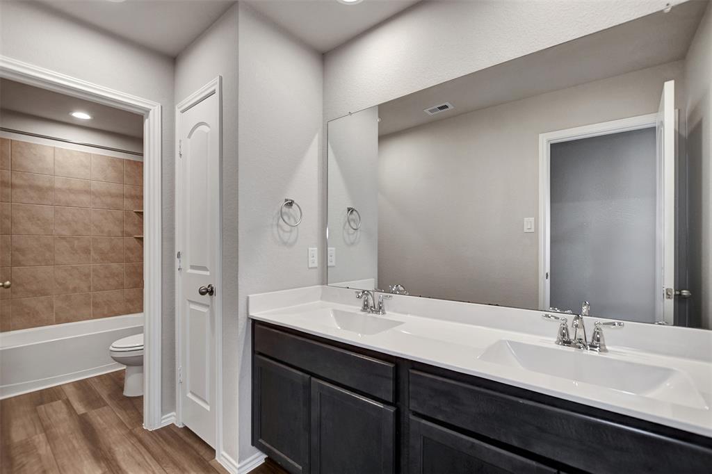 9244 Inland Leather Lane, Conroe, Texas image 34