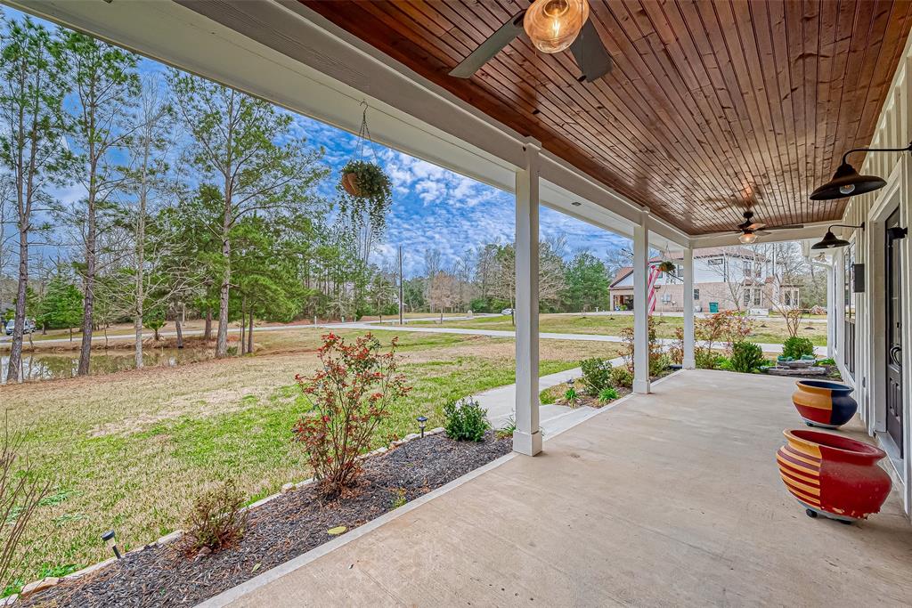 24 Hidden Springs Ranch Drive, Willis, Texas image 4