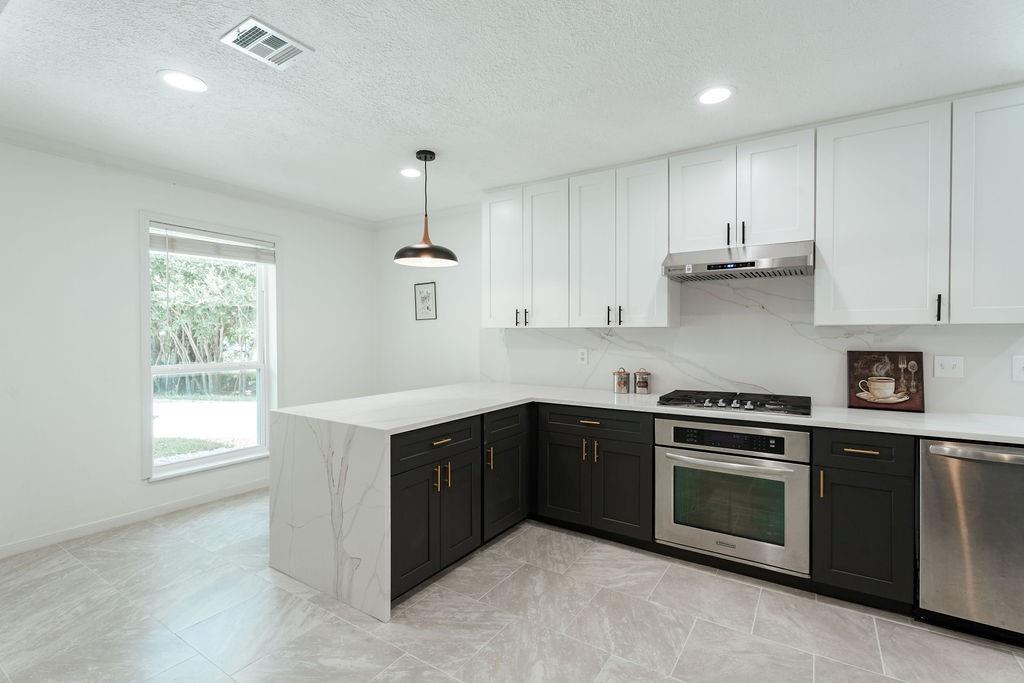 28926 Twisted Oak Drive