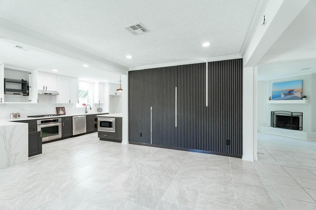 28926 Twisted Oak Drive