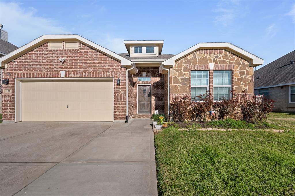 123 San Gabriel Drive