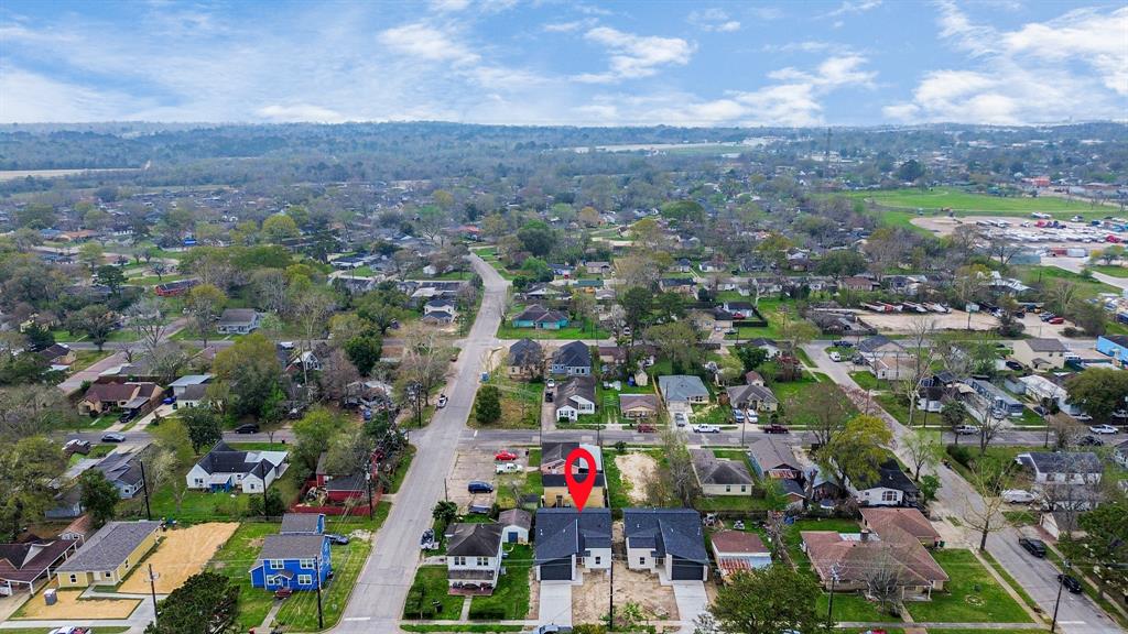 321 E Gulf Street, Baytown, Texas image 37