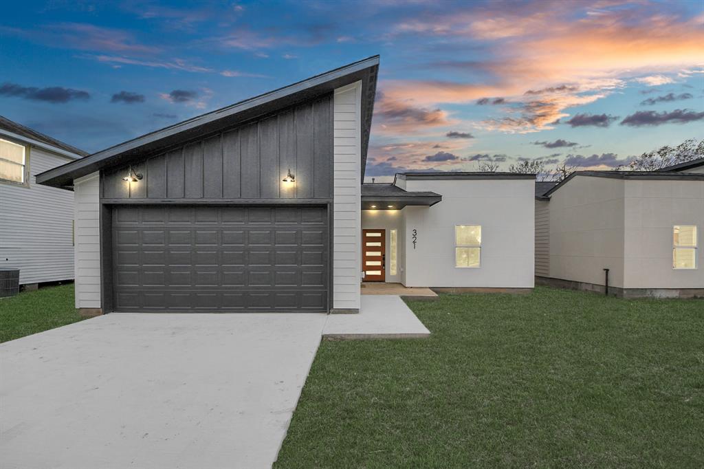 321 E Gulf Street, Baytown, Texas image 1