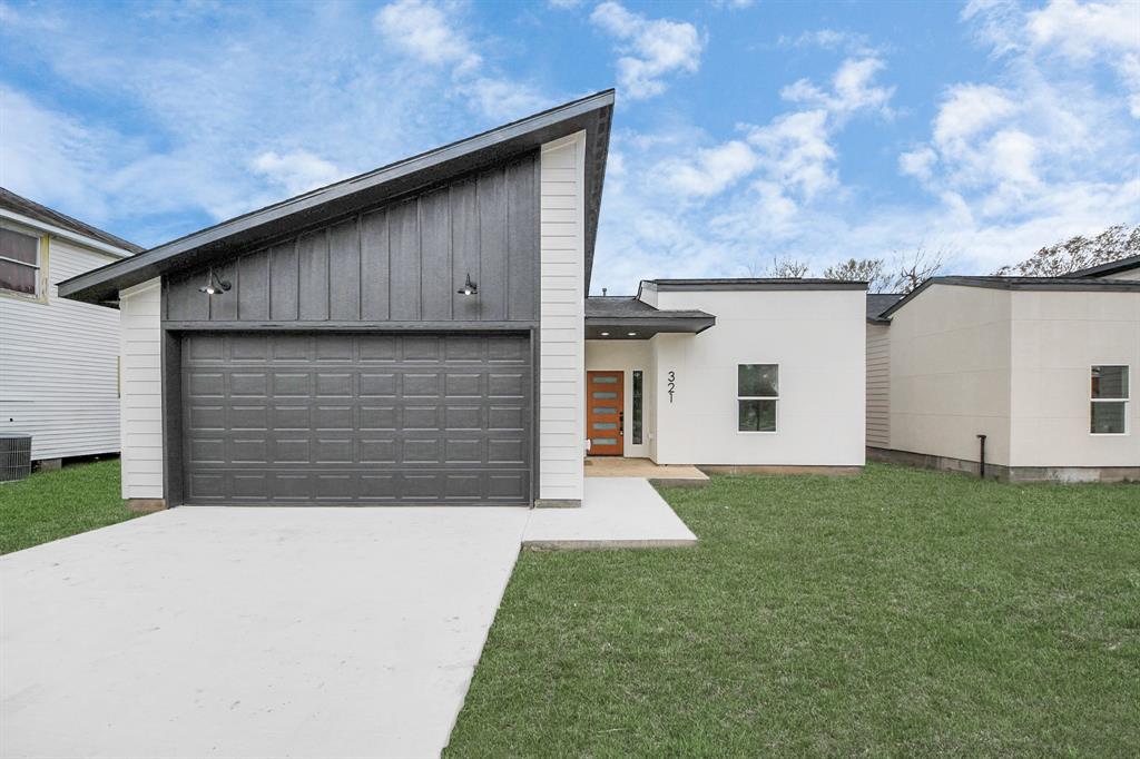 321 E Gulf Street, Baytown, Texas image 2