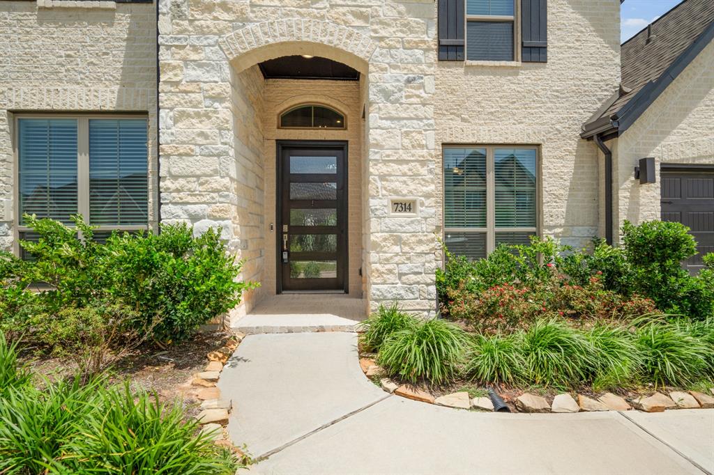 7314 Autumn Sage Drive, Katy, Texas image 4