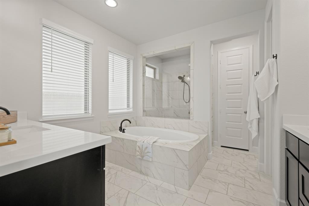 7314 Autumn Sage Drive, Katy, Texas image 17