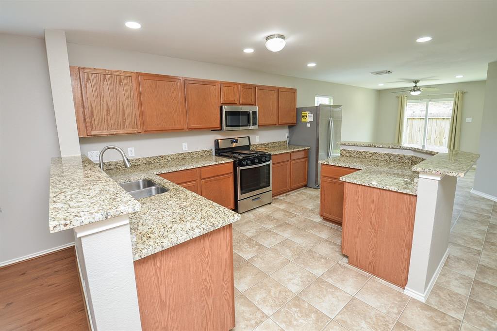 12838 Windy Summer Lane, Houston, Texas image 9