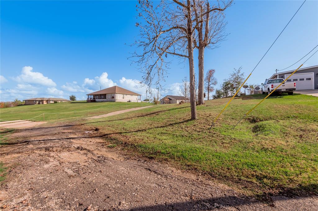 412 S Oak Lee Drive, Onalaska, Texas image 9