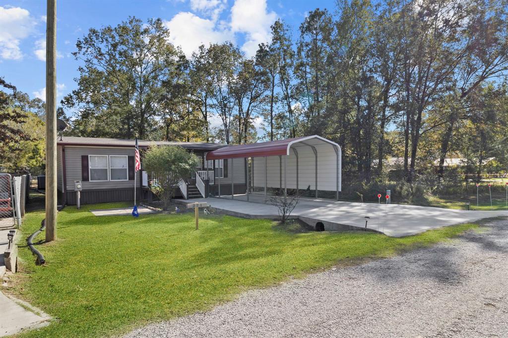 271 St Thomas Drive, Point Blank, Texas image 2