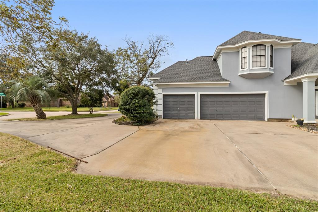 125 Paint Brush Street, Lake Jackson, Texas image 35