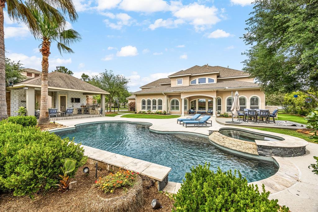 2402 Britton Ridge Drive, Katy, Texas image 6