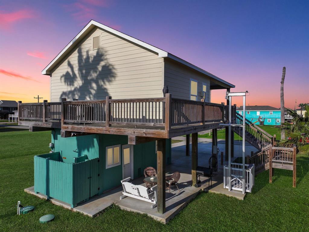 959 Surfview, Crystal Beach, Texas image 7