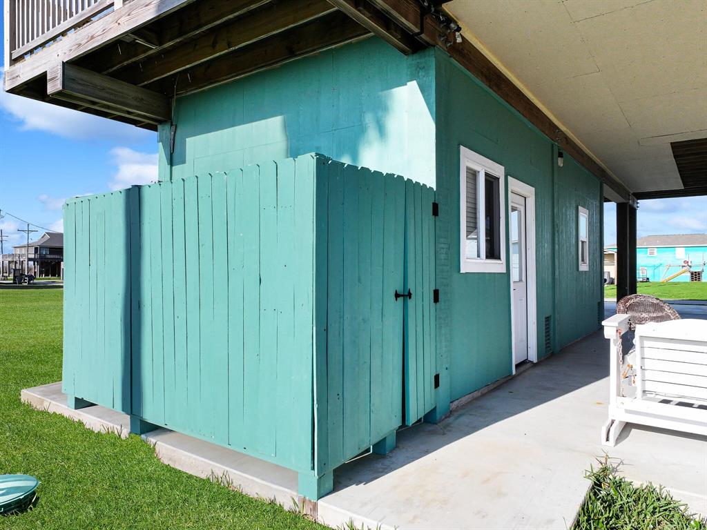 959 Surfview, Crystal Beach, Texas image 8