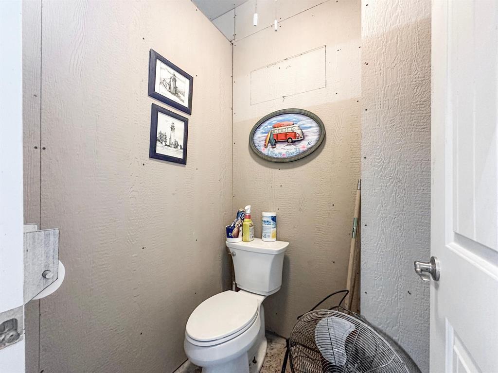 959 Surfview, Crystal Beach, Texas image 15