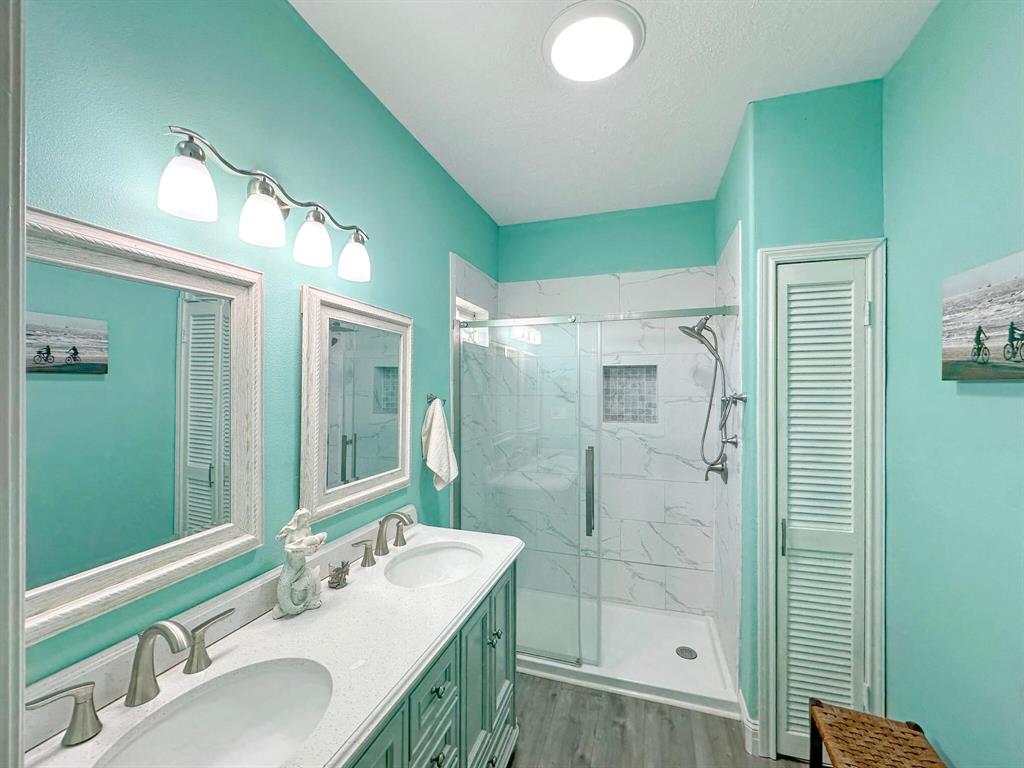 959 Surfview, Crystal Beach, Texas image 33