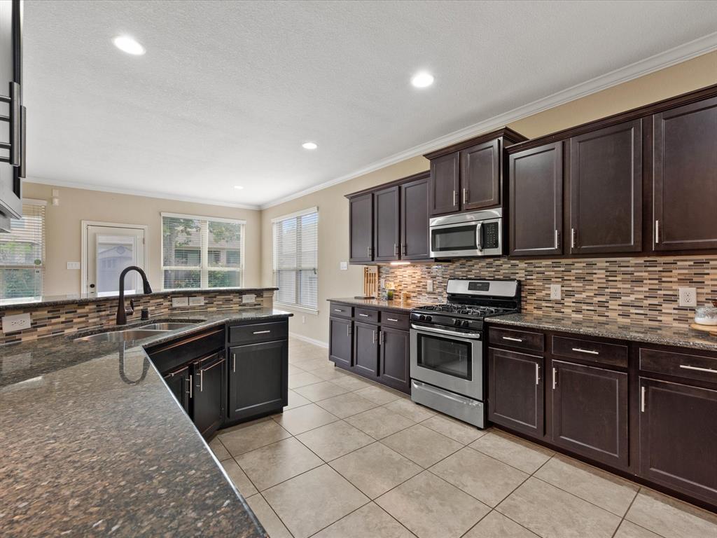23468 Aiken Woods Drive, New Caney, Texas image 7