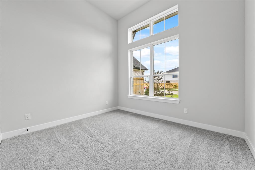 5033 Steady Breeze Drive, Katy, Texas image 13