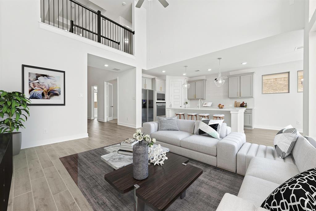 5033 Steady Breeze Drive, Katy, Texas image 3