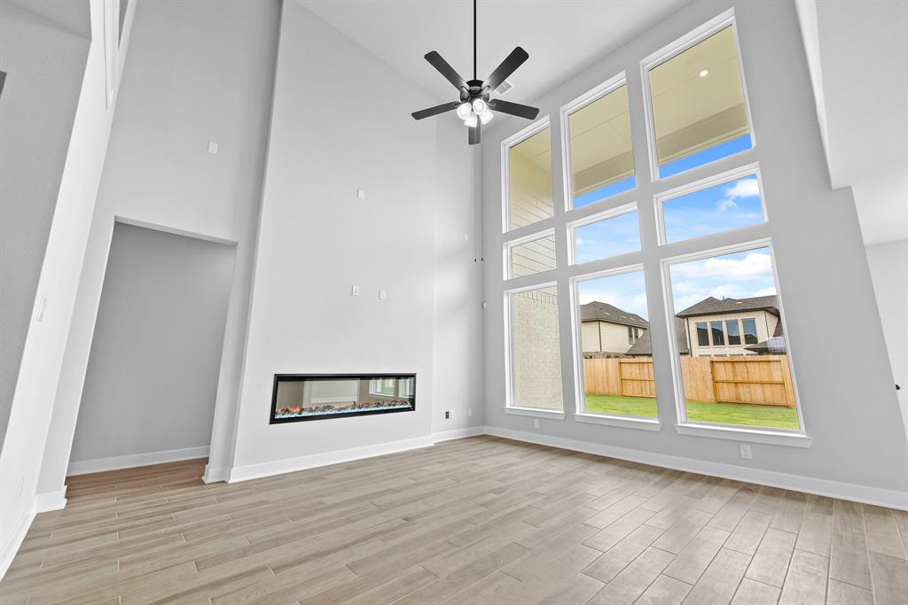 5033 Steady Breeze Drive, Katy, Texas image 4