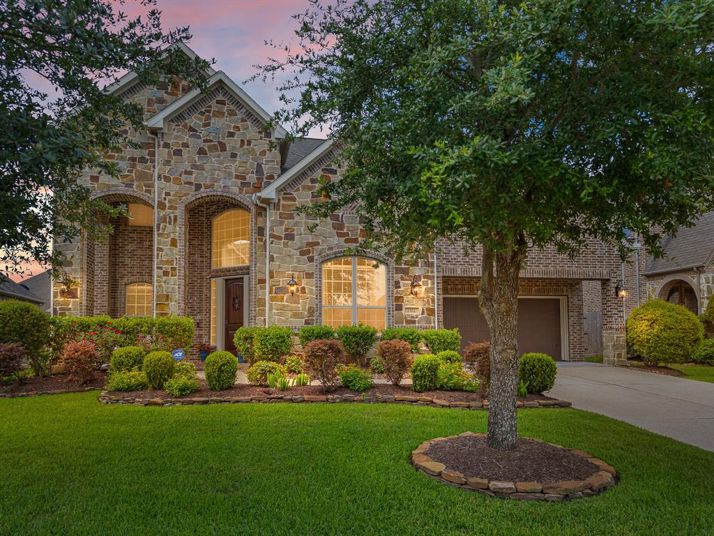 2322 Dolan Springs Lane, Friendswood, Texas image 1
