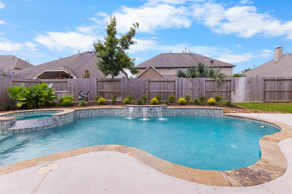 2322 Dolan Springs Lane, Friendswood, Texas image 25