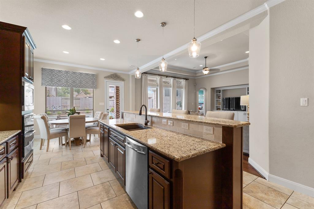 2322 Dolan Springs Lane, Friendswood, Texas image 7