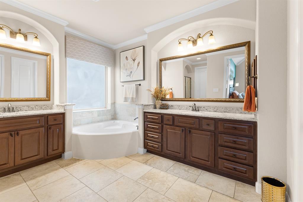 2322 Dolan Springs Lane, Friendswood, Texas image 11