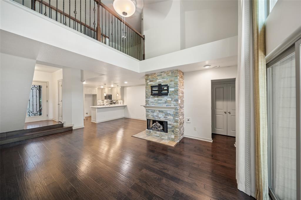 27 N Lakeridge Circle, The Woodlands, Texas image 9