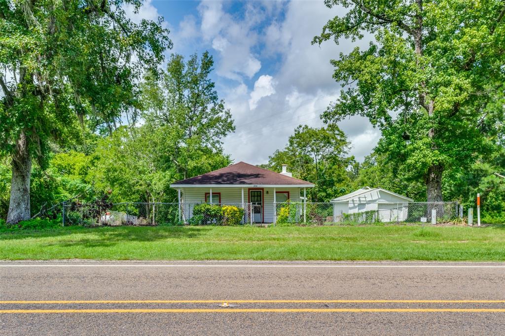 850 Slade Street, Coldspring, Texas image 1