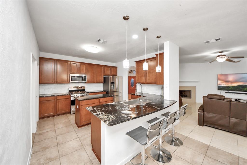 20119 Sendera Oaks Lane, Cypress, Texas image 13