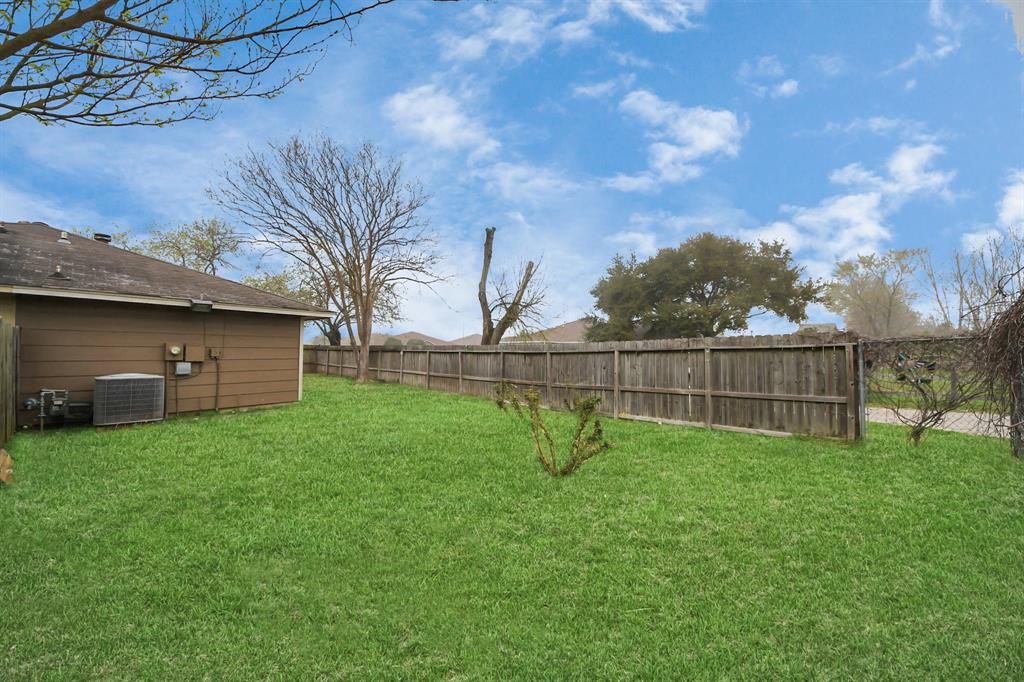 10046 Rosbrook Drive, Houston, Texas image 31