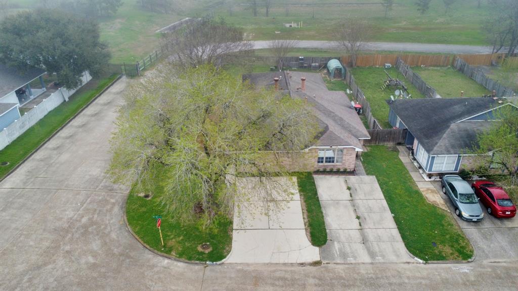 10046 Rosbrook Drive, Houston, Texas image 3