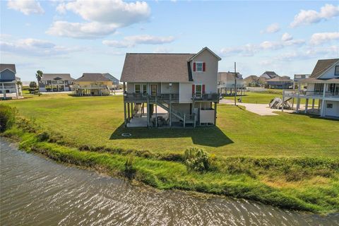 A home in Port Bolivar