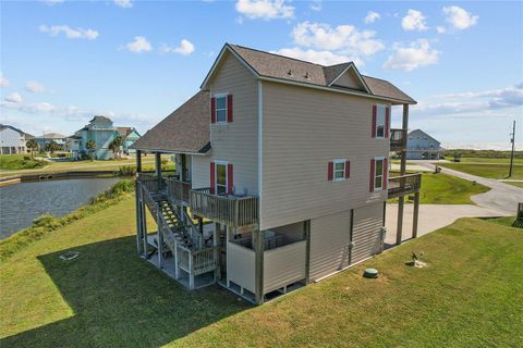 A home in Port Bolivar