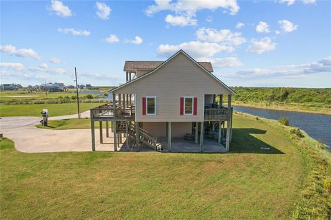 A home in Port Bolivar