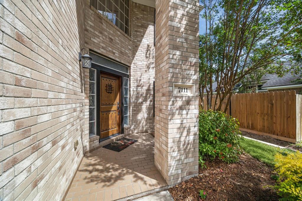 7111 Sweet Violet Trail, Humble, Texas image 5