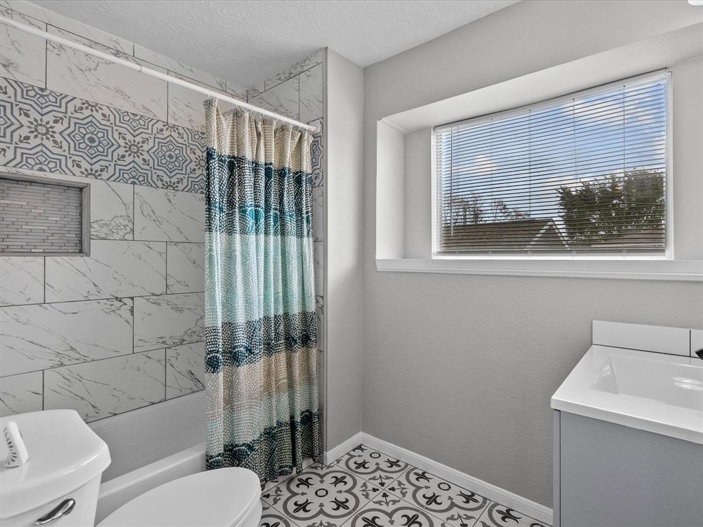 10919 Kirkbud Drive, Houston, Texas image 21