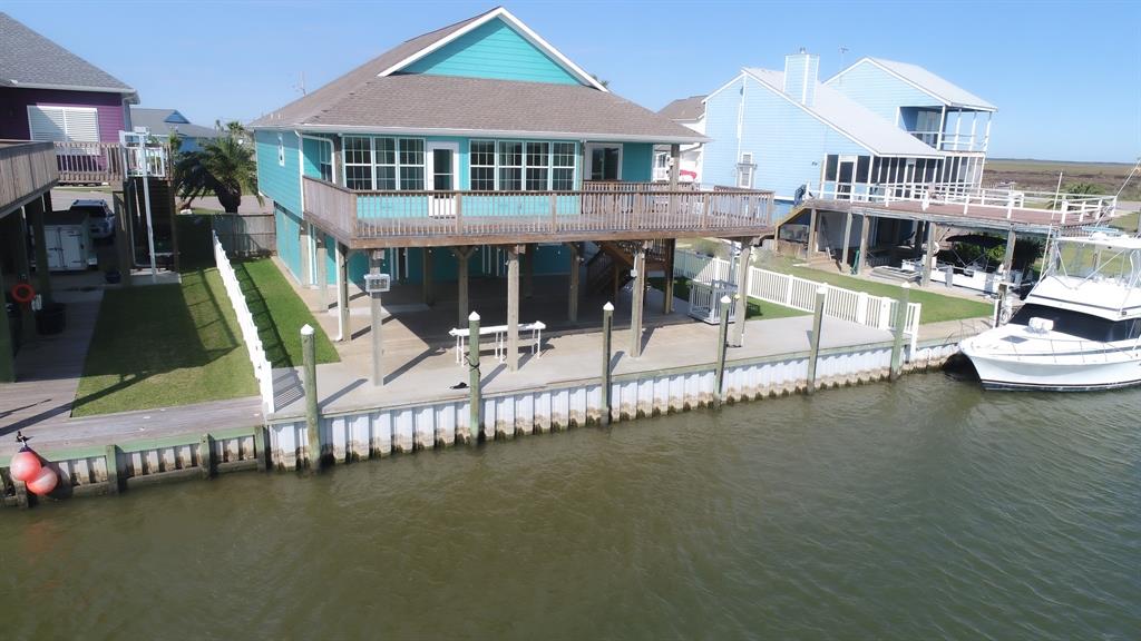 1682 Blue Water Drive, Freeport, Texas image 1