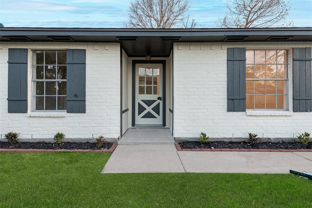 9904 Sparrow Street, La Porte, Texas image 3